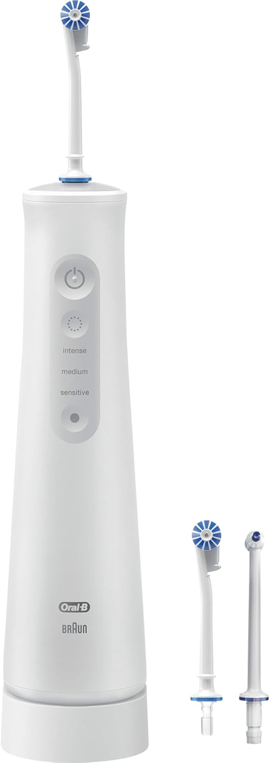 جهاز تنظيف الأسنان المائي أورال-بي أكواكير 6 برو-إكسبيرت أوكسي جيت