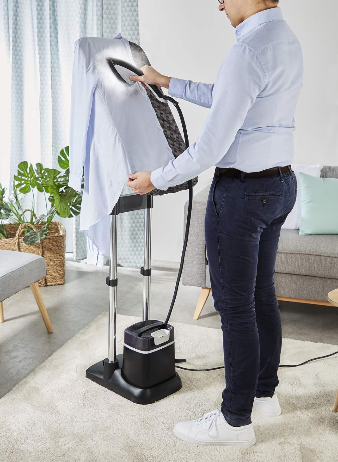 Défroisseur vapeur Calor Ixeo+ QT1510C0 tout-en-un avec planche Smart Board 3 positions, technologie Twin Boiler et pression 5 bars.