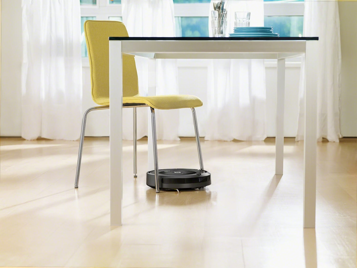 مكنسة كهربائية جافة iRobot Roomba 676